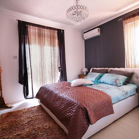Villa Long Island Luxury Residence, Sali Dugi Otok-Private Parking,Next To Beach Værelse billede